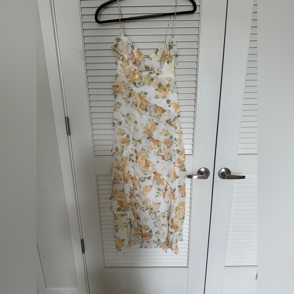ASOS Ever New Petite ruffle maxi dress in yellow floral size 4 - Picture 5 of 8